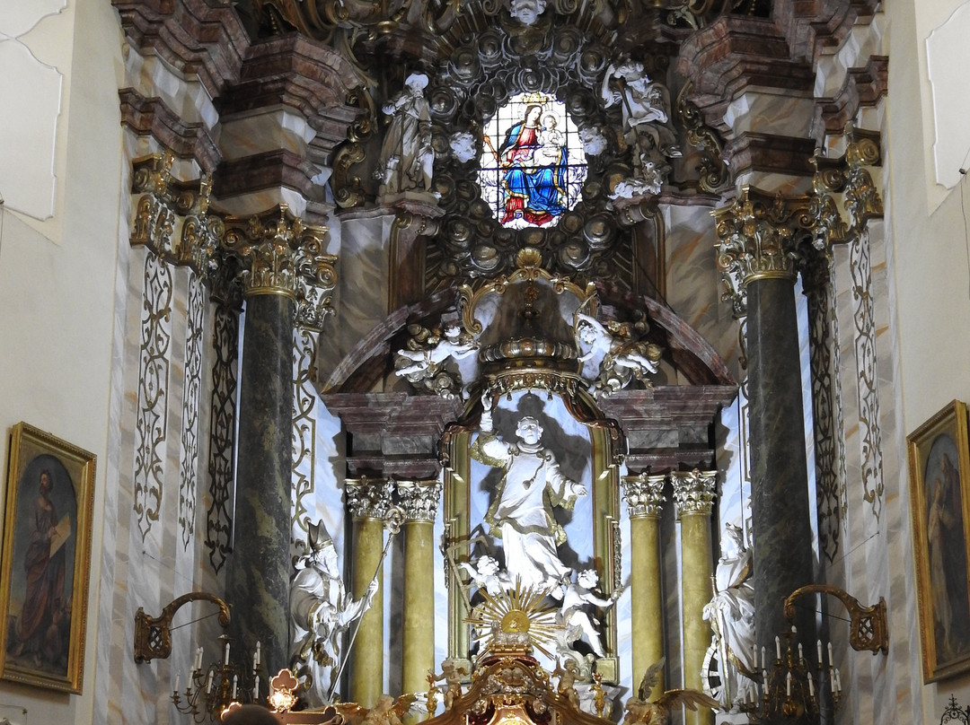 Church of St. Lawrence-Glucholazy必去景点