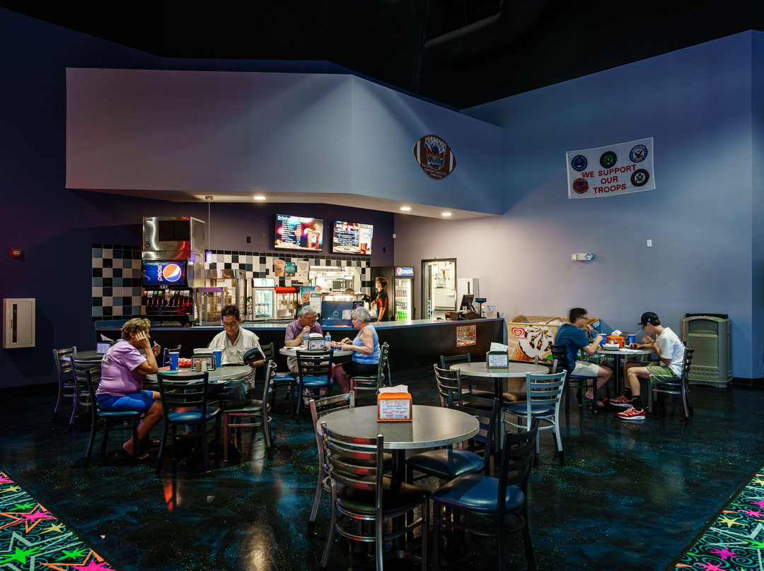 MacDaddy's Entertainment Center景点图片