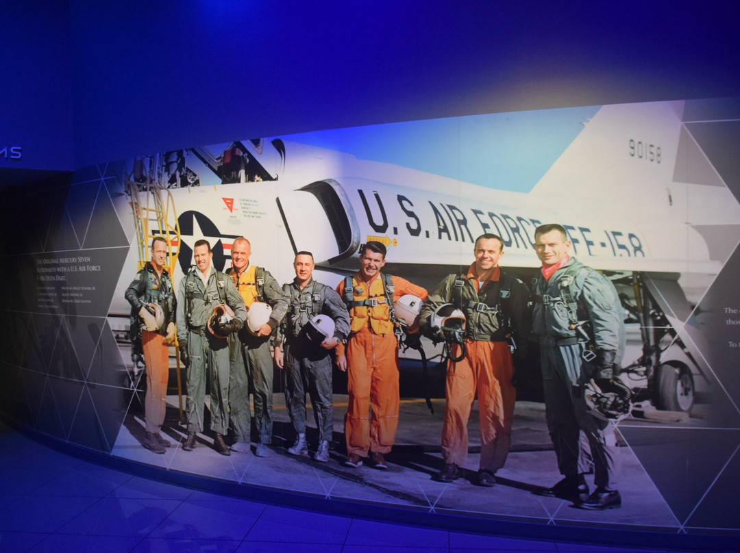Heroes & Legends Featuring The U.S Astronaut Hall Of Fame景点图片