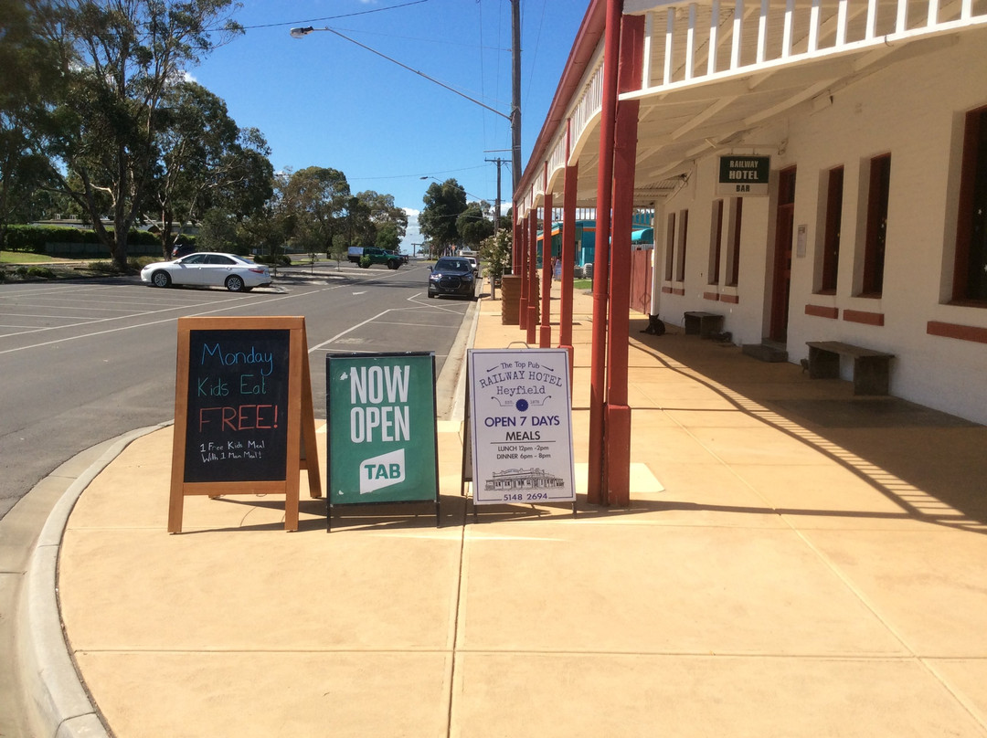 Railway Hotel Heyfield主图