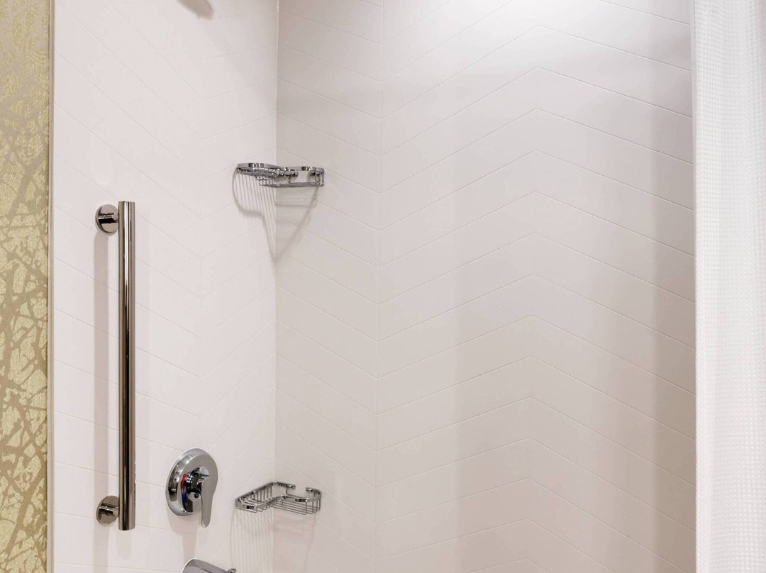 HomeTowne Studios by Red Roof East Lansing - Okemos主图