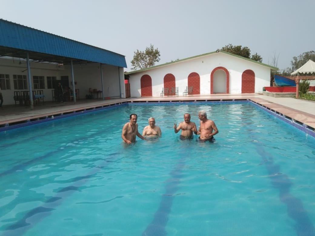 斯瓦拉杰度假村主图