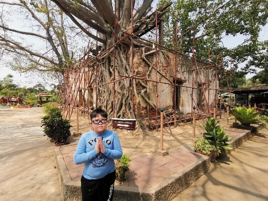 Sang Kra Tai Temple-红统必去景点