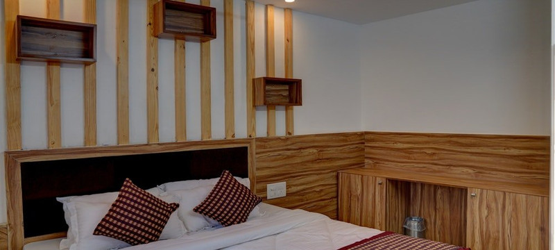 Hotel Whispering Oaks主图