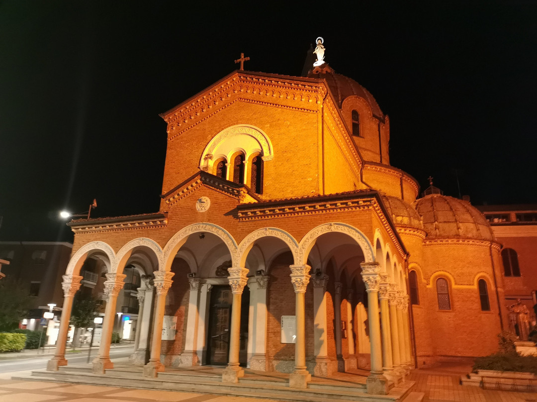 Santuario N.s. Madonna Della Moretta-阿尔巴必去景点