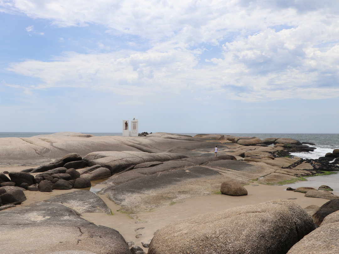 Faro Sandra Monumento A Artigas-Punta del Diablo必去景点
