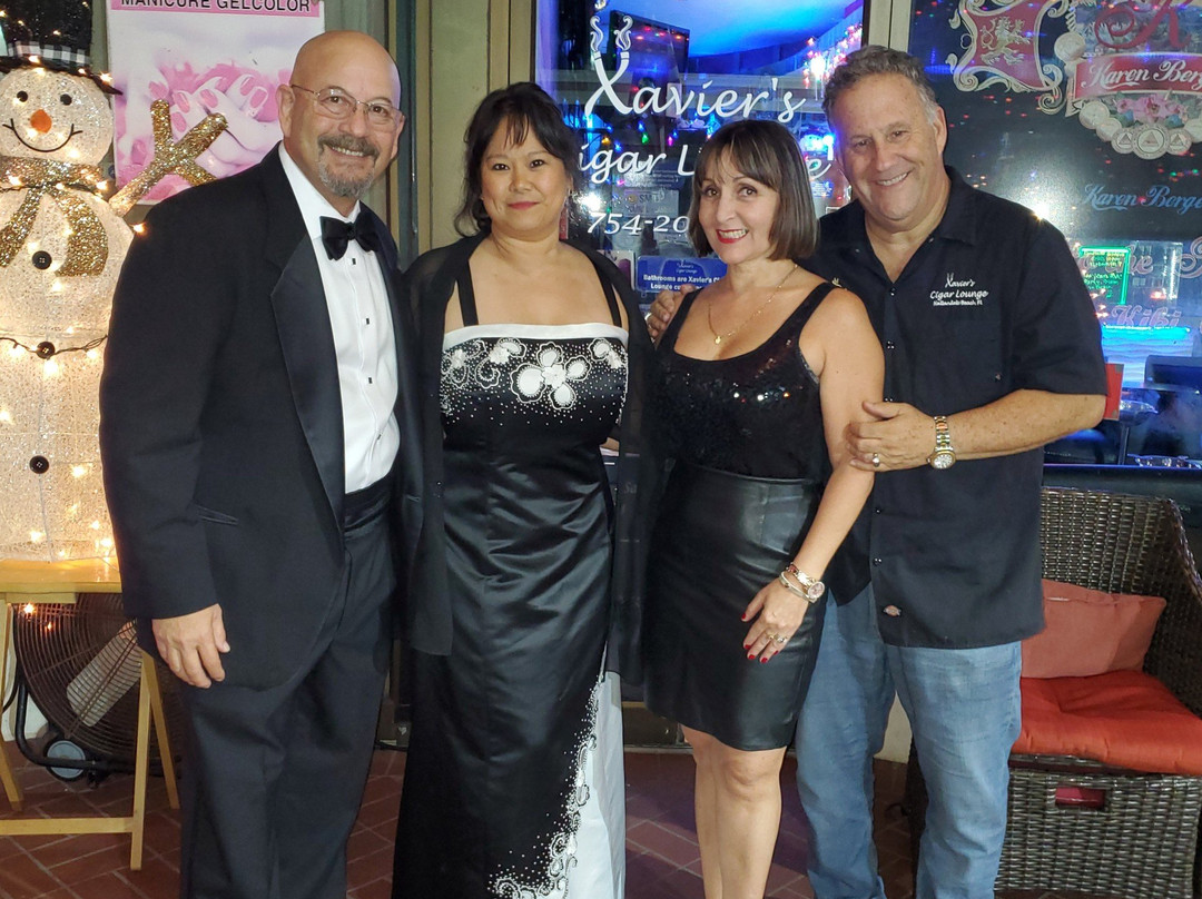 Xavier's Cigar Lounge-哈伦代尔海滩必去景点