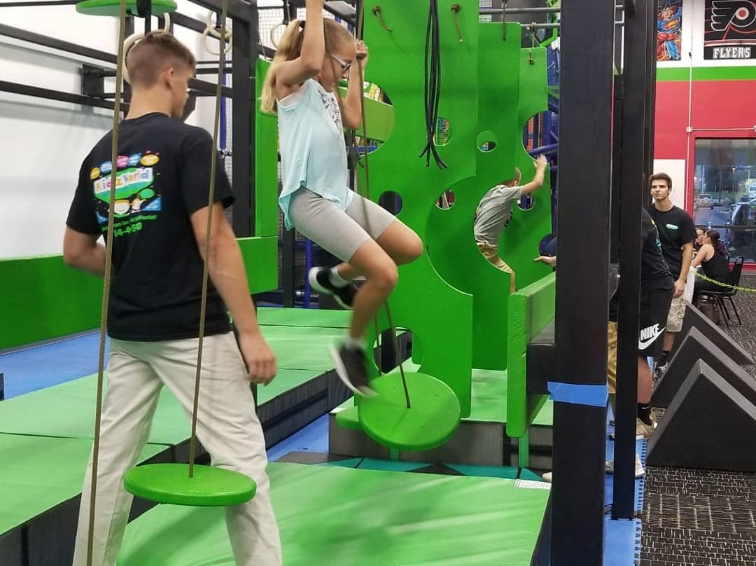 Kidz World Family Fun Center景点图片
