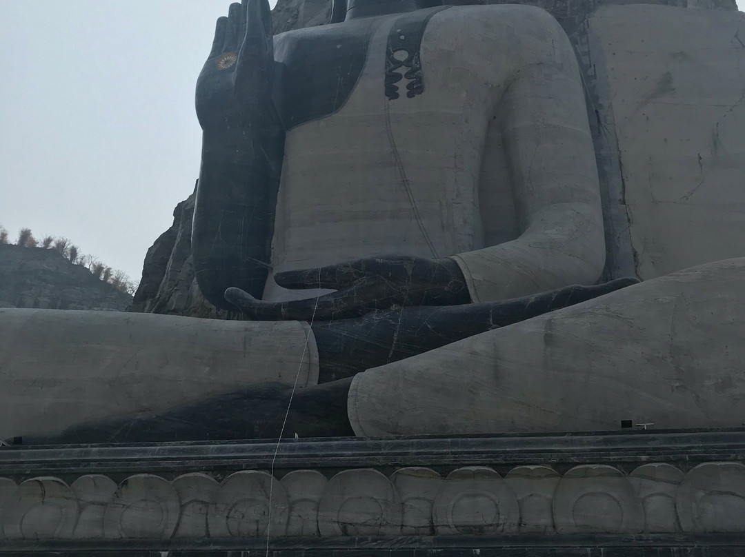 Bhutsaya Khiri Suvarnabhumi Big Buddha-乌通必去景点