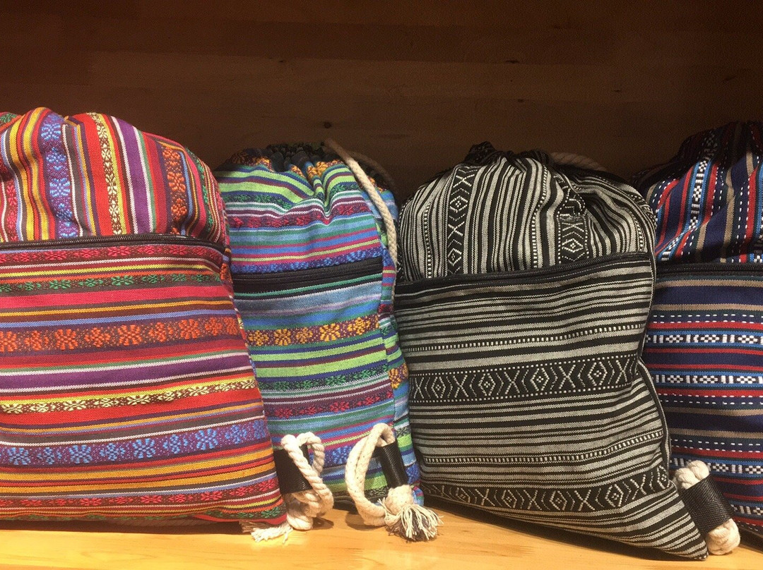 起舞牦牛手工艺品-成都必去景点