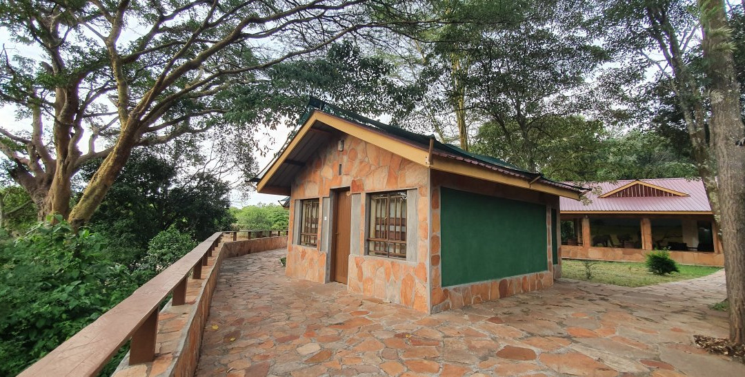 Riverside Mara Camp