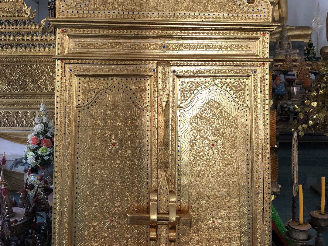 Wat Phra That Tin Tan Luang景点图片