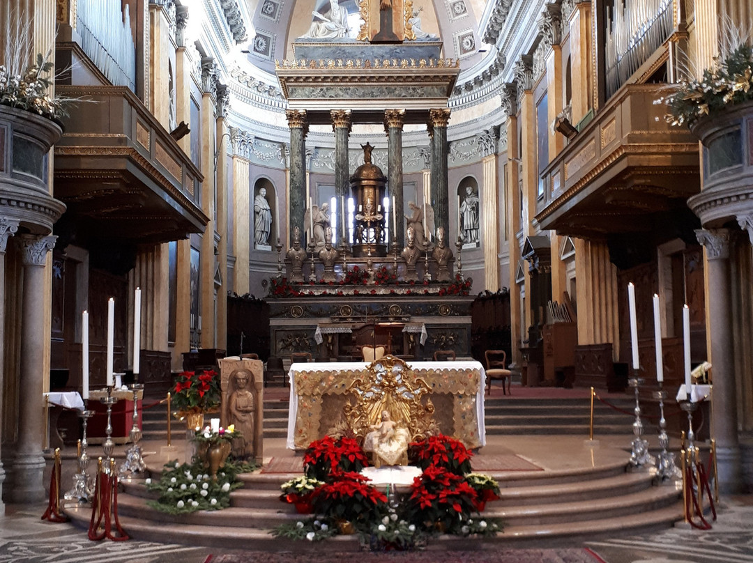 Cattedrale di Santa Maria Assunta-诺瓦拉必去景点