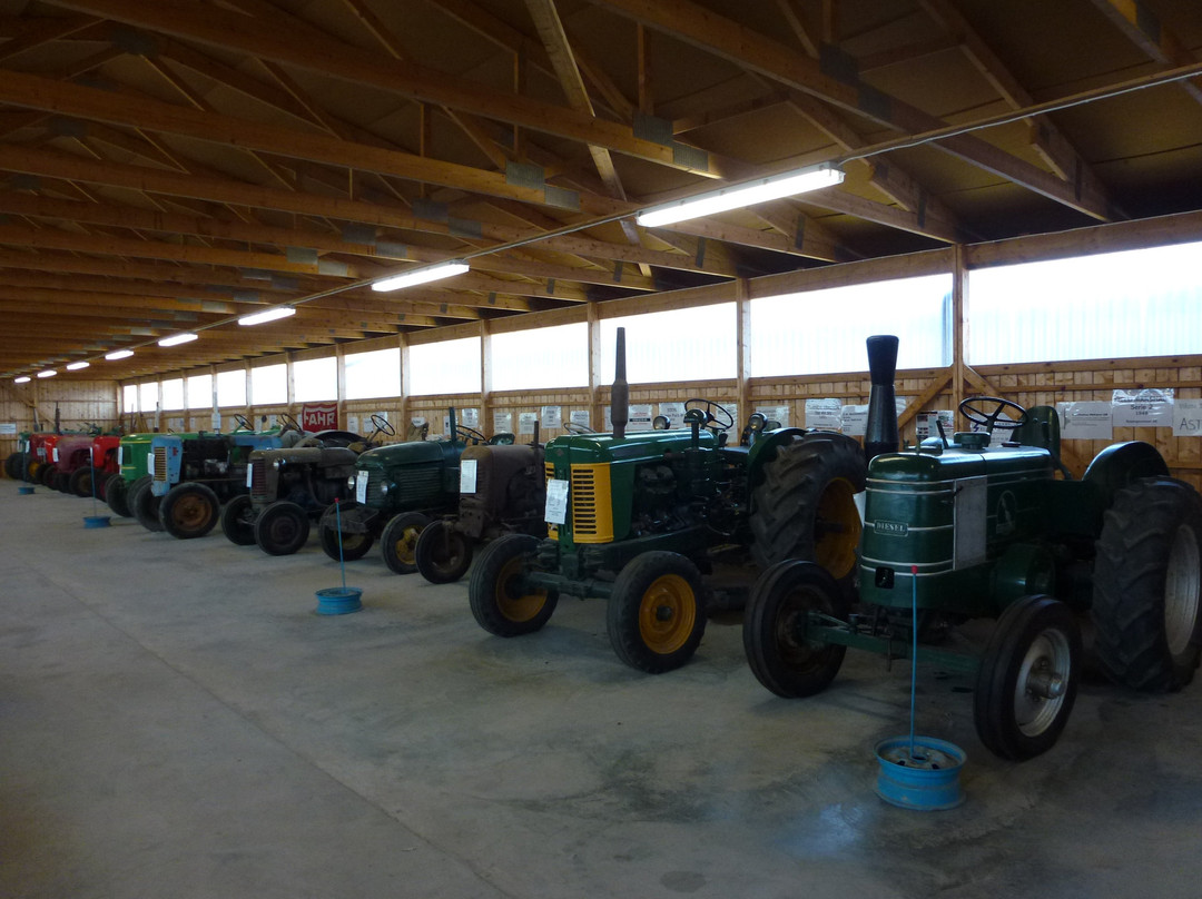 Viksta Tractor Museum-Bjorklinge必去景点