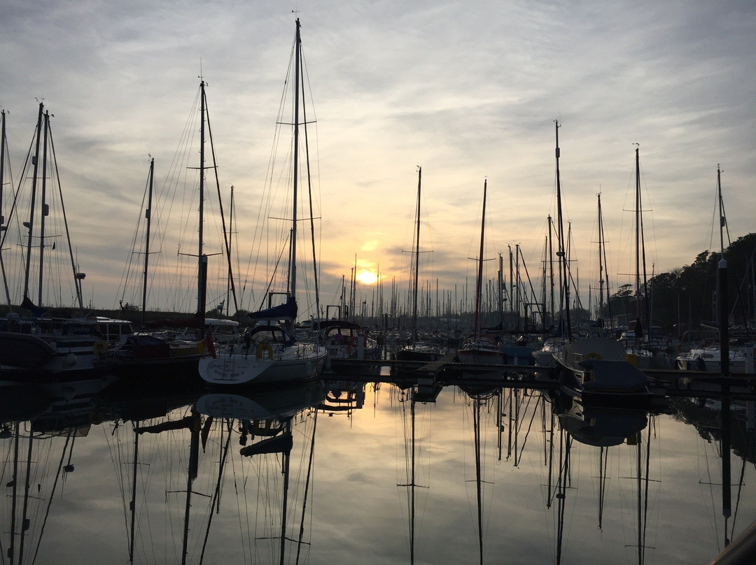 Suffolk Yacht Harbour景点图片