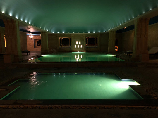 苏尔亚加酒店主图