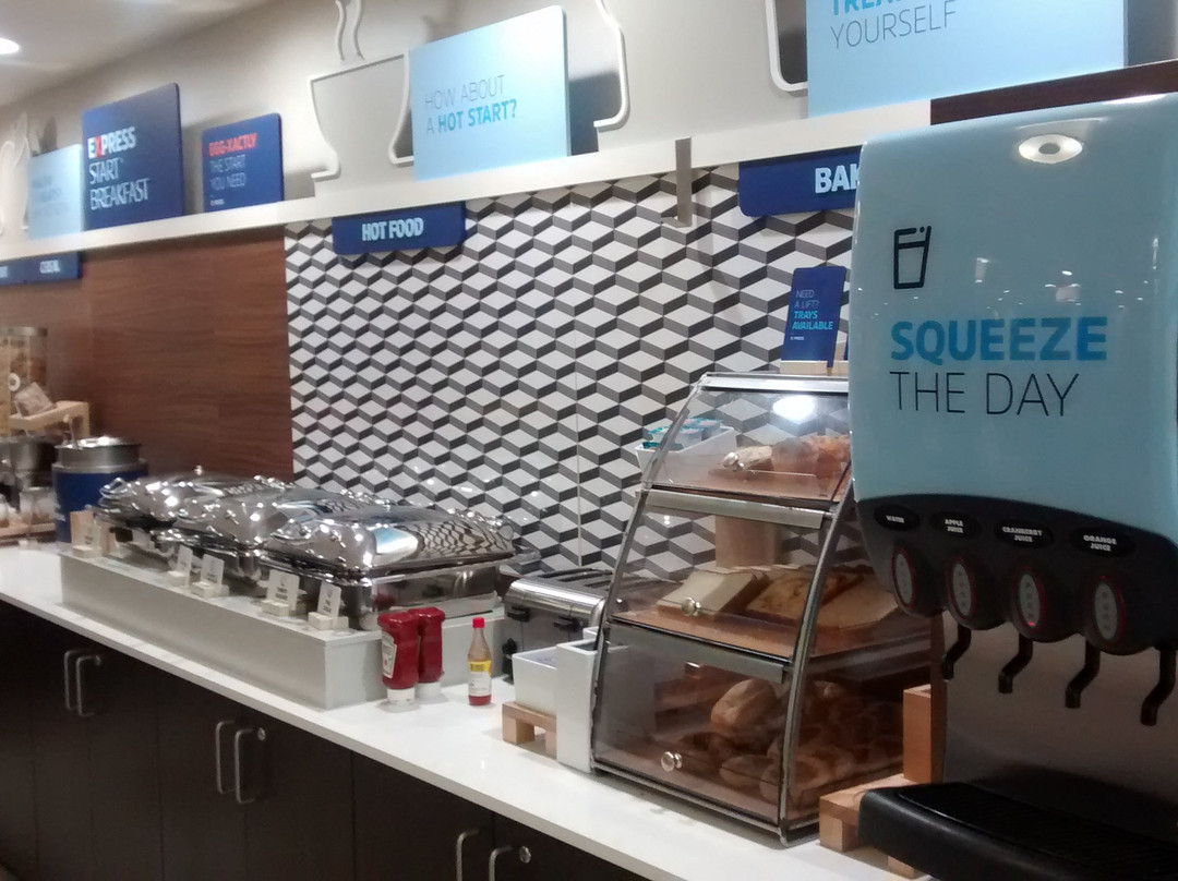 Holiday Inn Express & Suites Concord By IHG主图