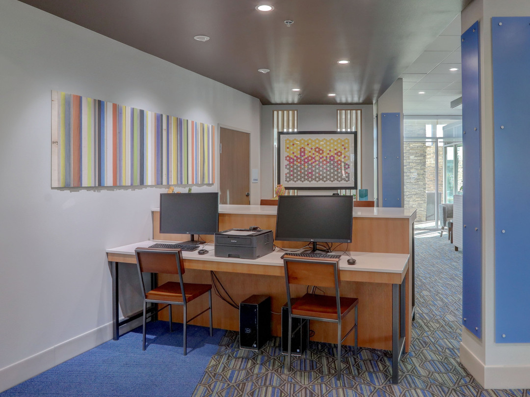 Holiday Inn Express & Suites Auburn Downtown By IHG主图