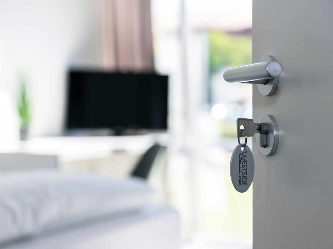 Westside Living主图