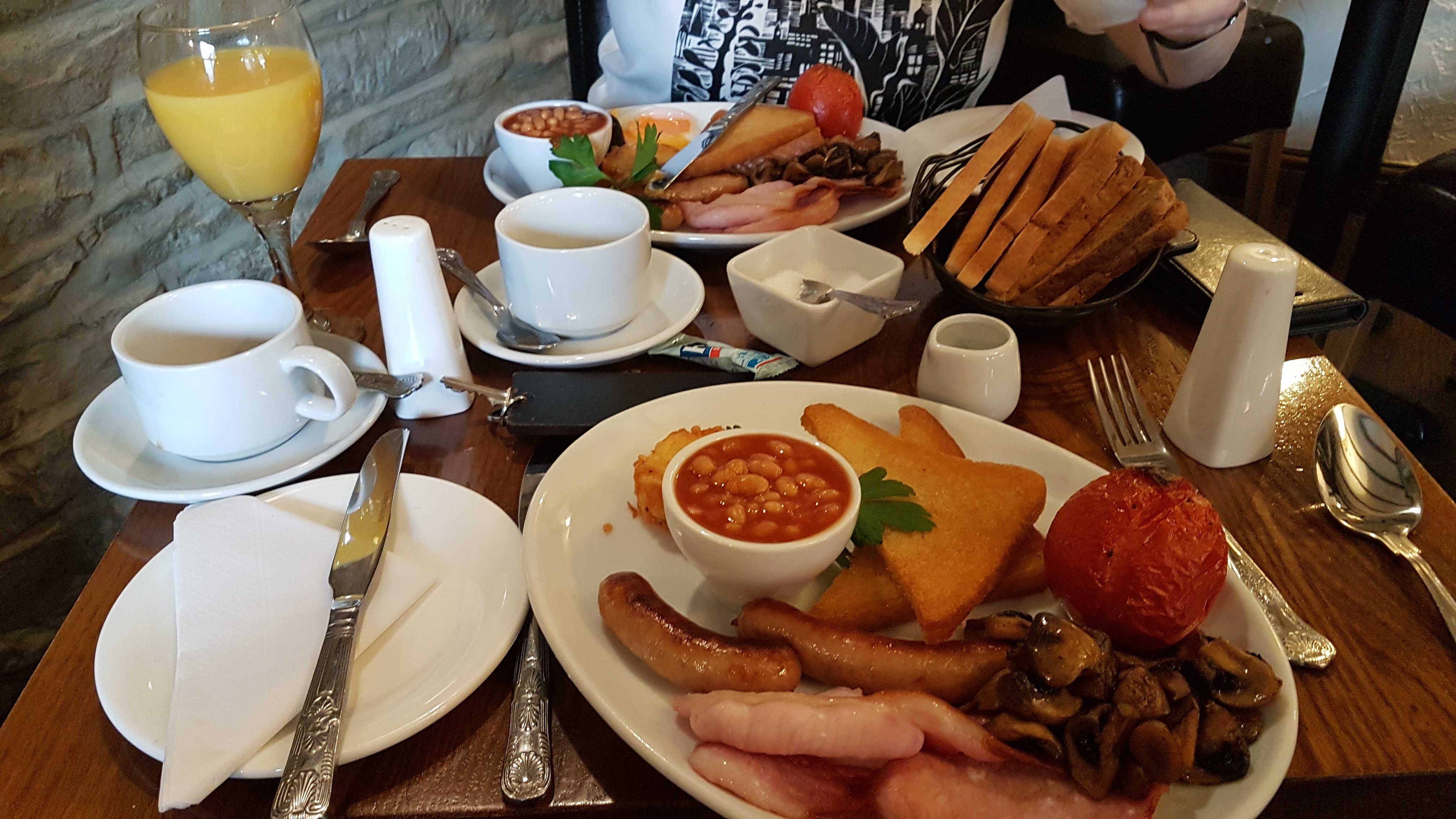 The Old White Lion Hotel-餐饮