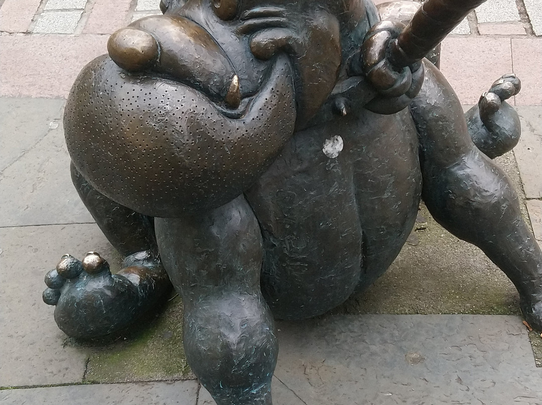 Desperate Dan Statue-敦提必去景点