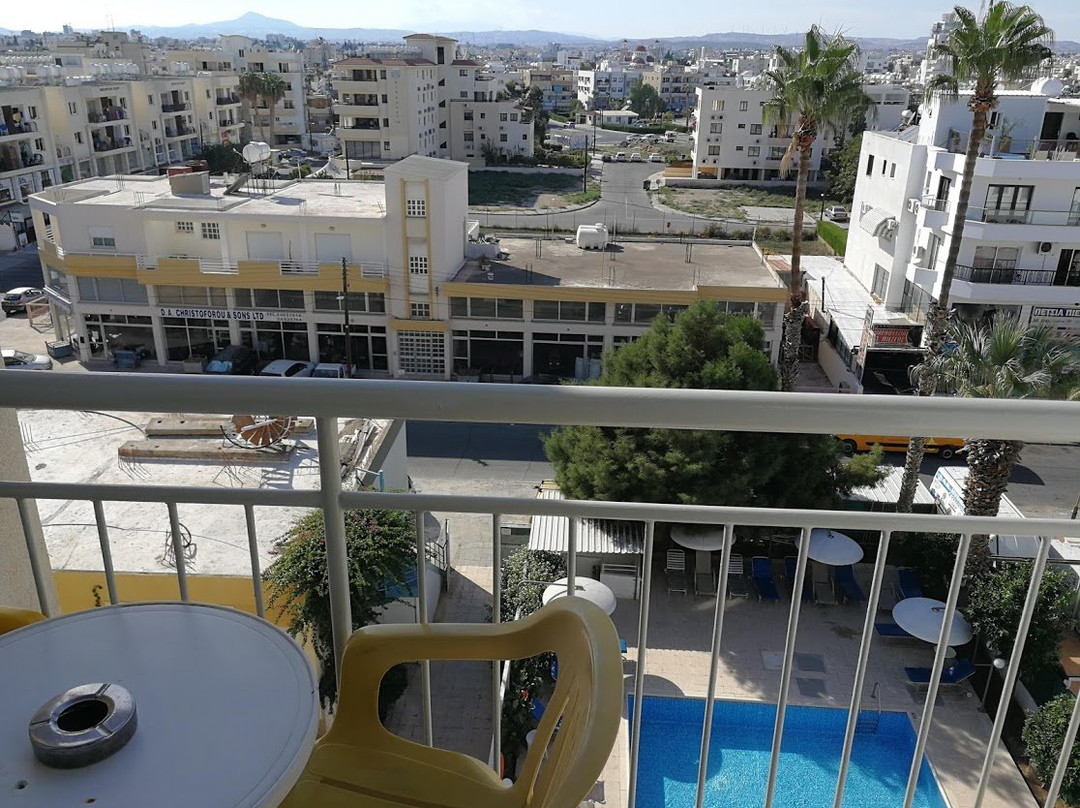 Sunflower Hotel Apartments主图