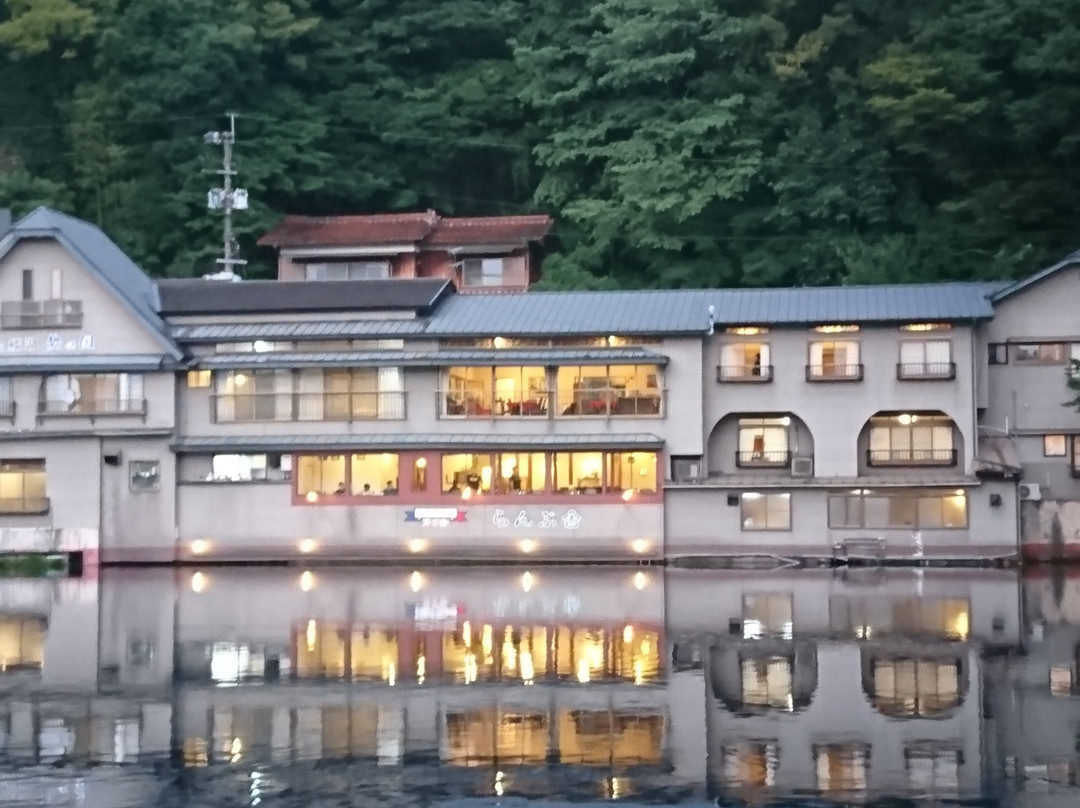 金鳞湖丰国度假村主图
