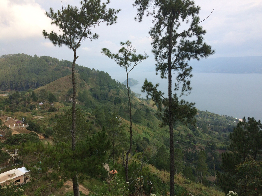 Indah Simarjarunjung Hill-Parapat必去景点