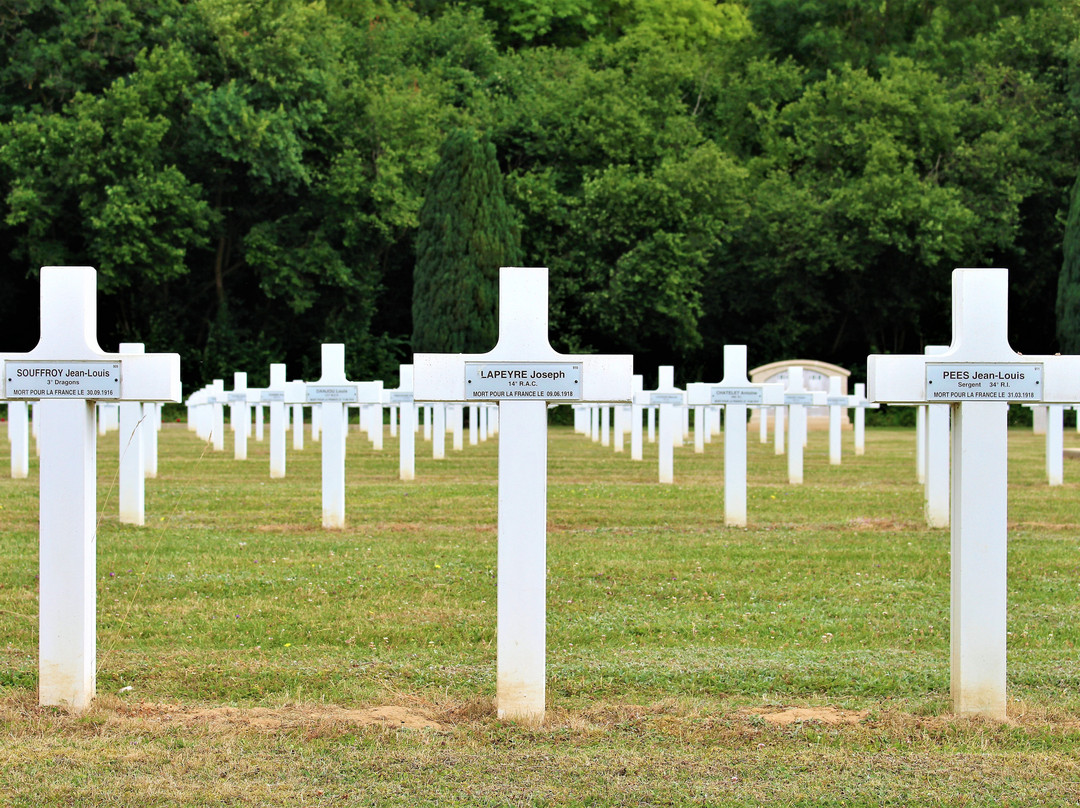 Nécropole nationale de Dompierre-Dompierre必去景点