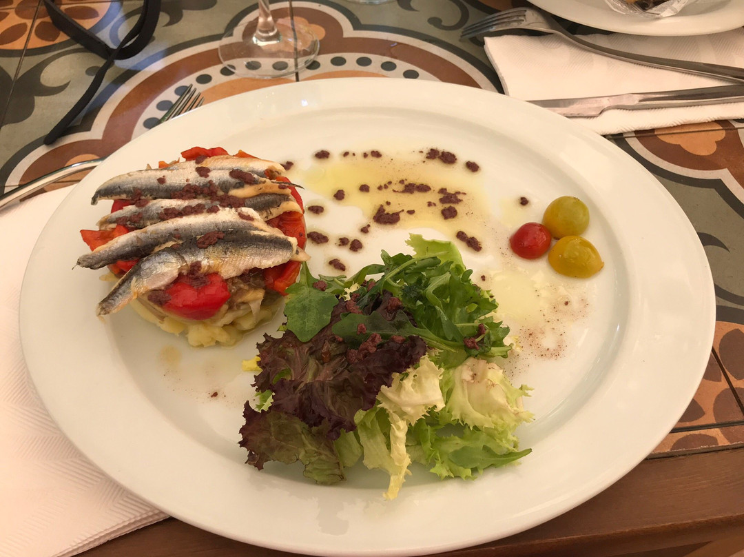 La Riera Hostel and Resturant主图