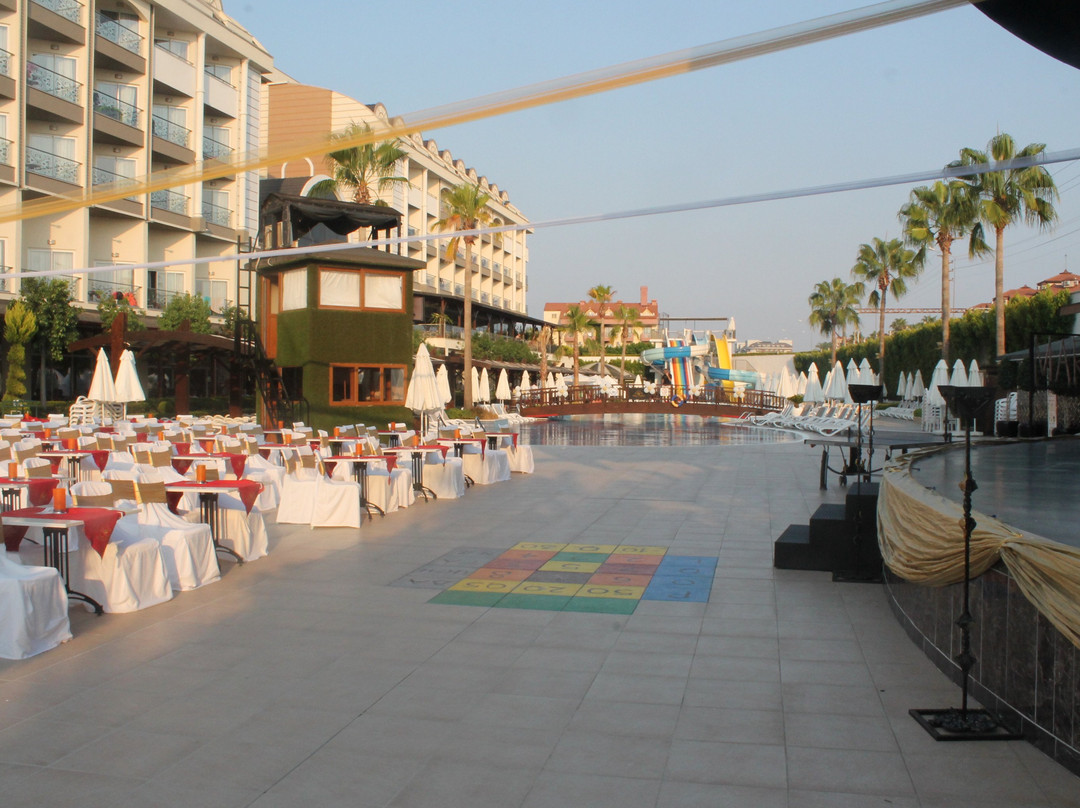 Mary Hotels Side主图