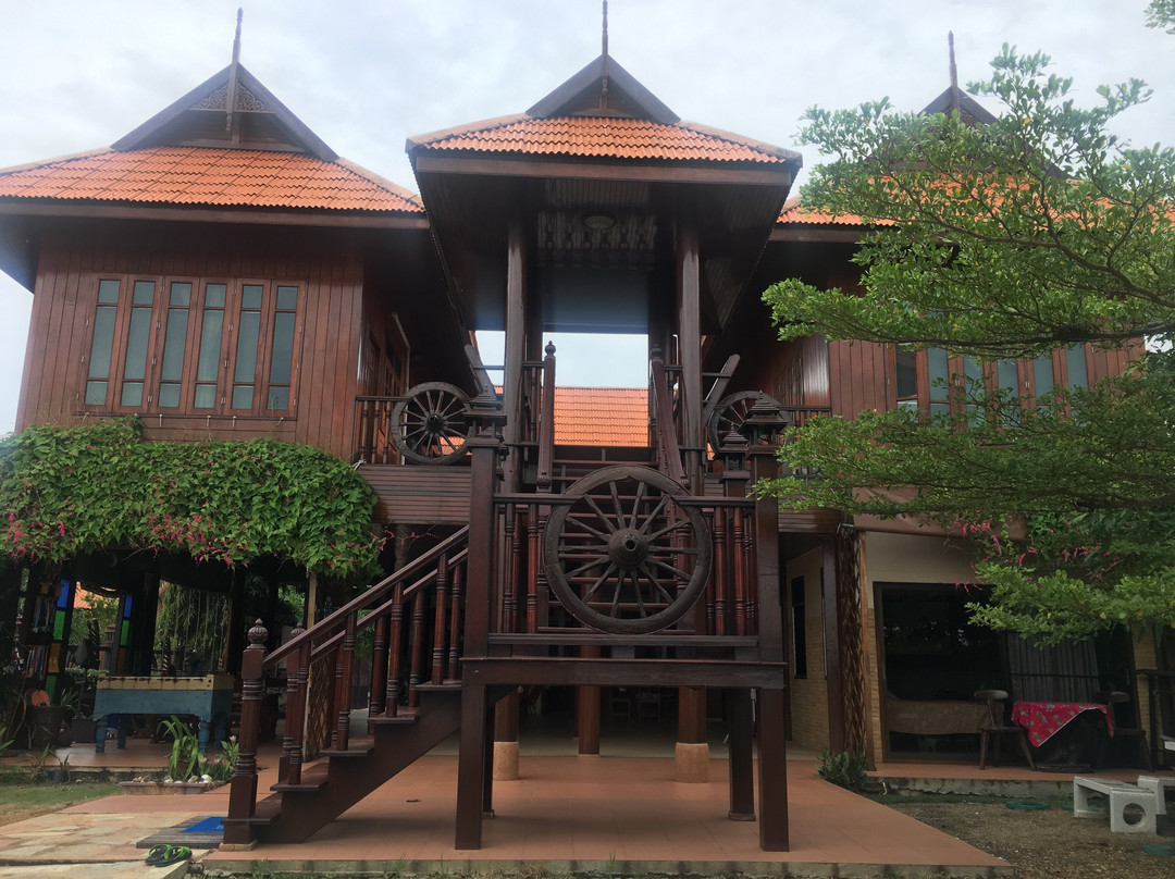 Hidden Holiday House主图