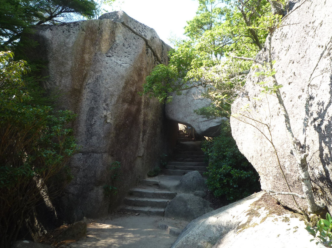 Kuguri Rock-Itsukushima必去景点