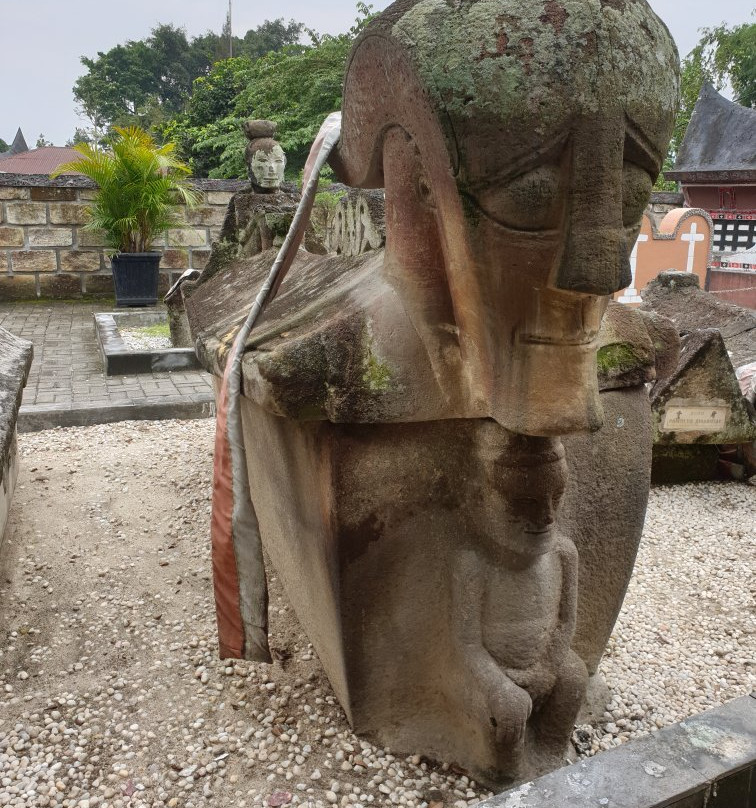 Tomb of the Sidabutar Kings-沙摩西岛必去景点