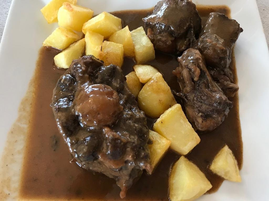 La Varga Hotel Restaurante主图