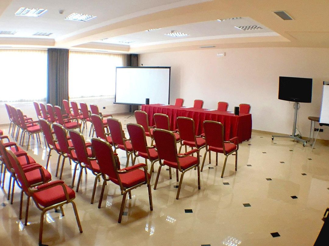 MAJESTIC Business Center-巴蒂帕利亚必去景点