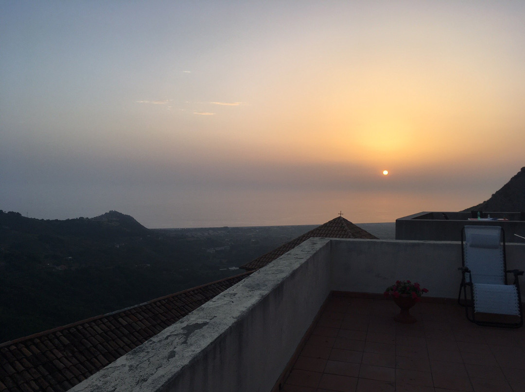 Alfonso di Loria主图