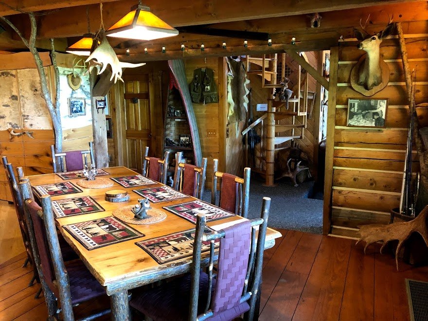 Moose Meadow Lodge & Treehouse-餐饮