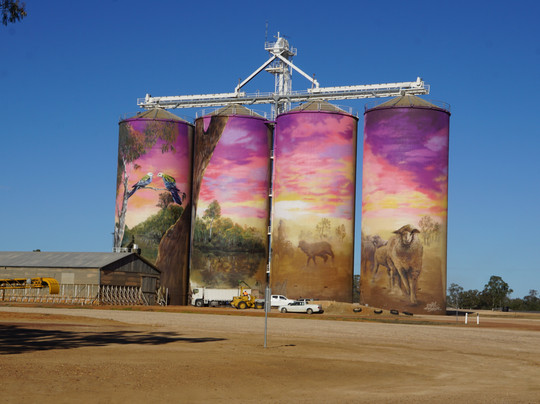 Talwood旅游景点-Thallon Silo Mural