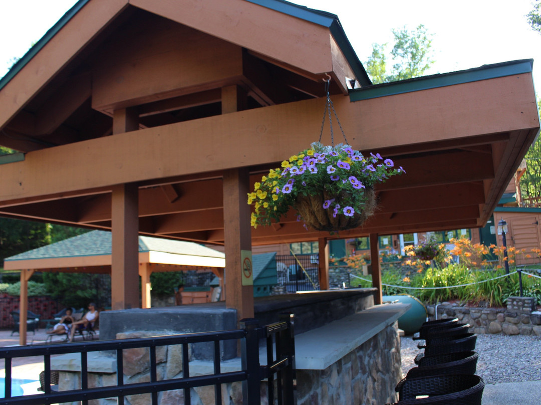 Adirondack Diamond Point Lodge主图