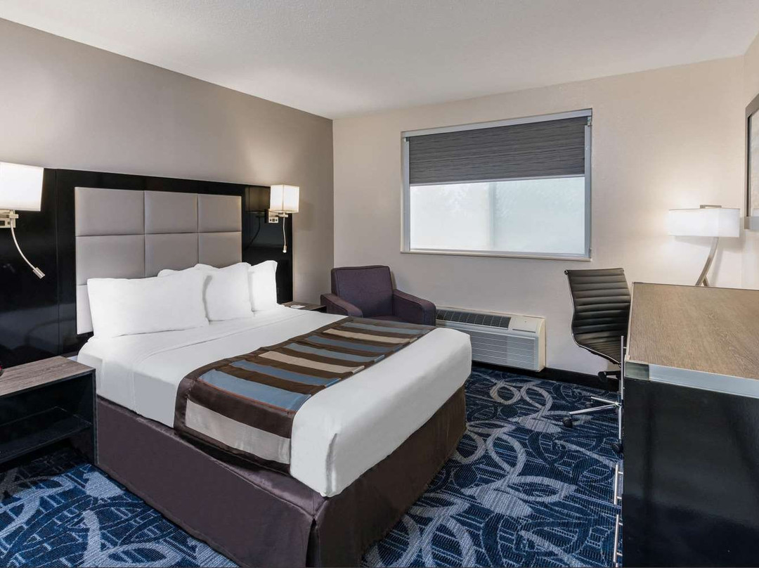 Comfort Inn & Suites Liverpool - Syracuse主图