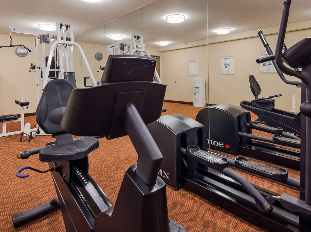 贝斯特韦斯特西柯维纳酒店主图