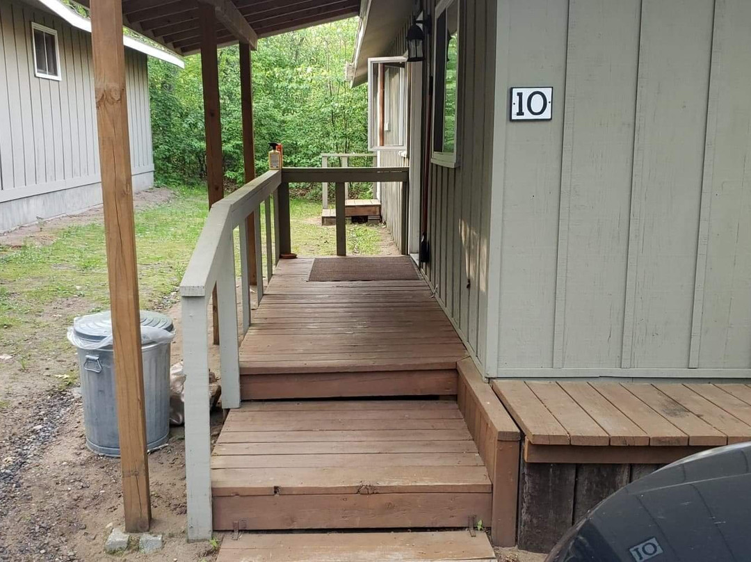 Swanson's Motel Cabins & Campground主图