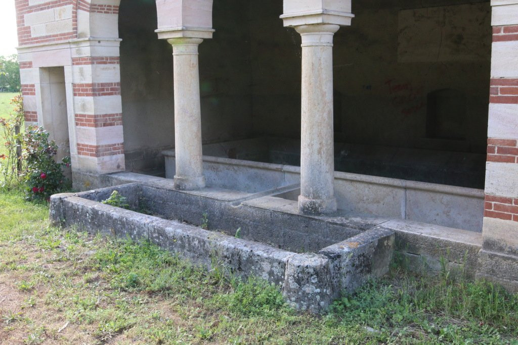 Le lavoir de Bresse sur Grosne景点图片