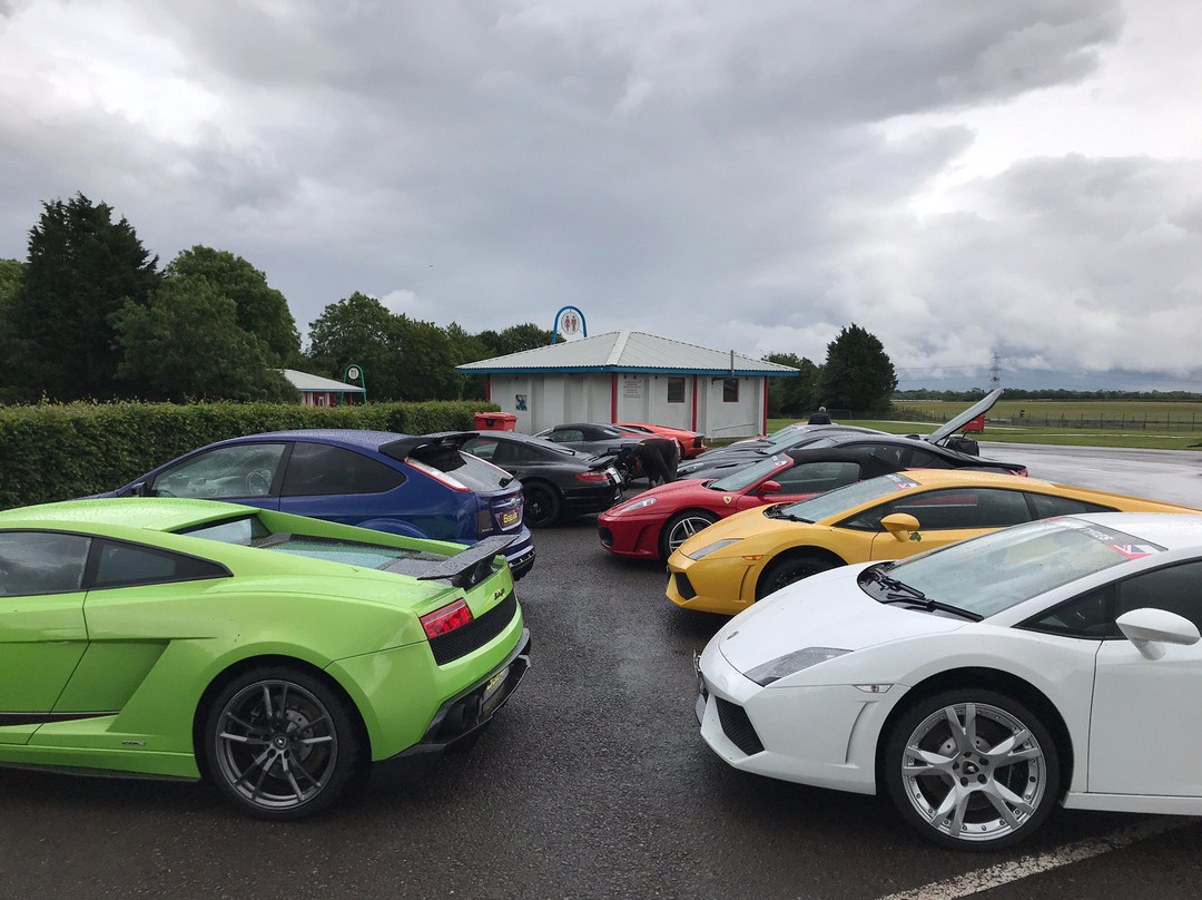 Castle Combe Circuit-库姆堡必去景点