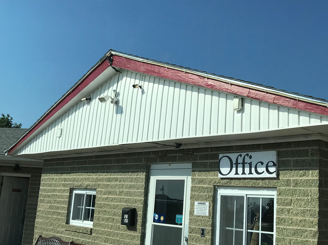 Green Acre Motel by OYO Near Rush County Airport主图