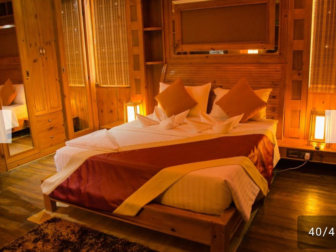 Eureka Athiri Inn Cafe