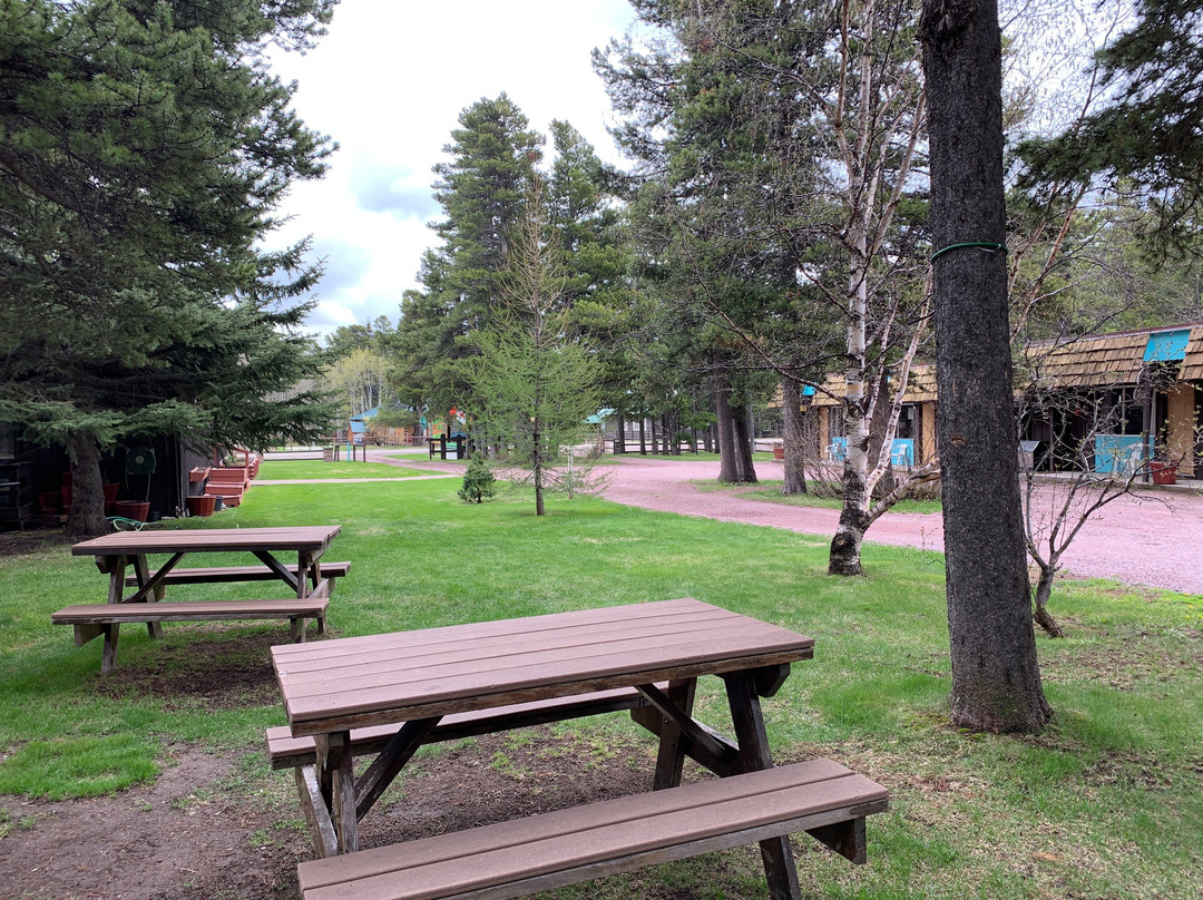 Mountain Pine Motel主图