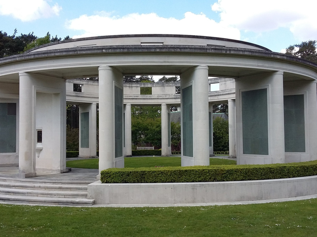 Brookwood Military Cemetery景点图片