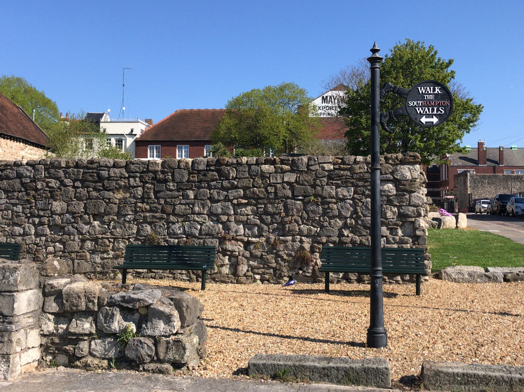 Southampton Town Walls景点图片
